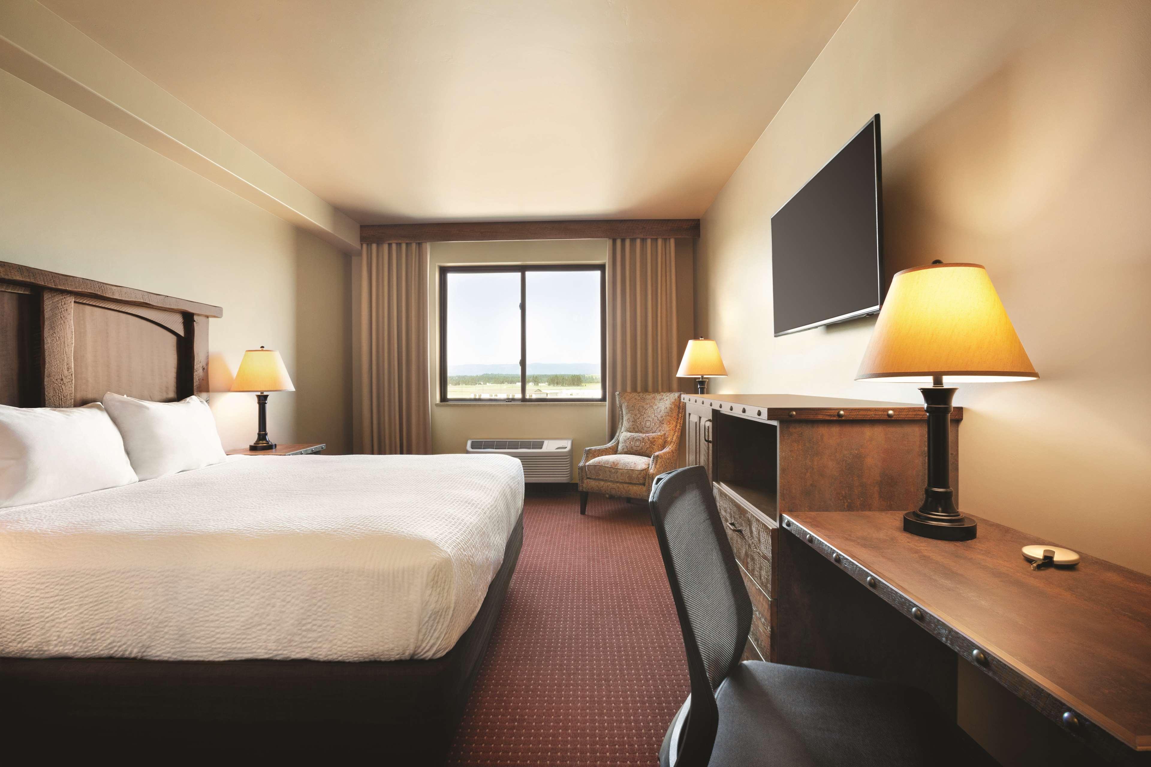 Glacier International Lodge كاليسبيل، مونتانا المظهر الخارجي الصورة