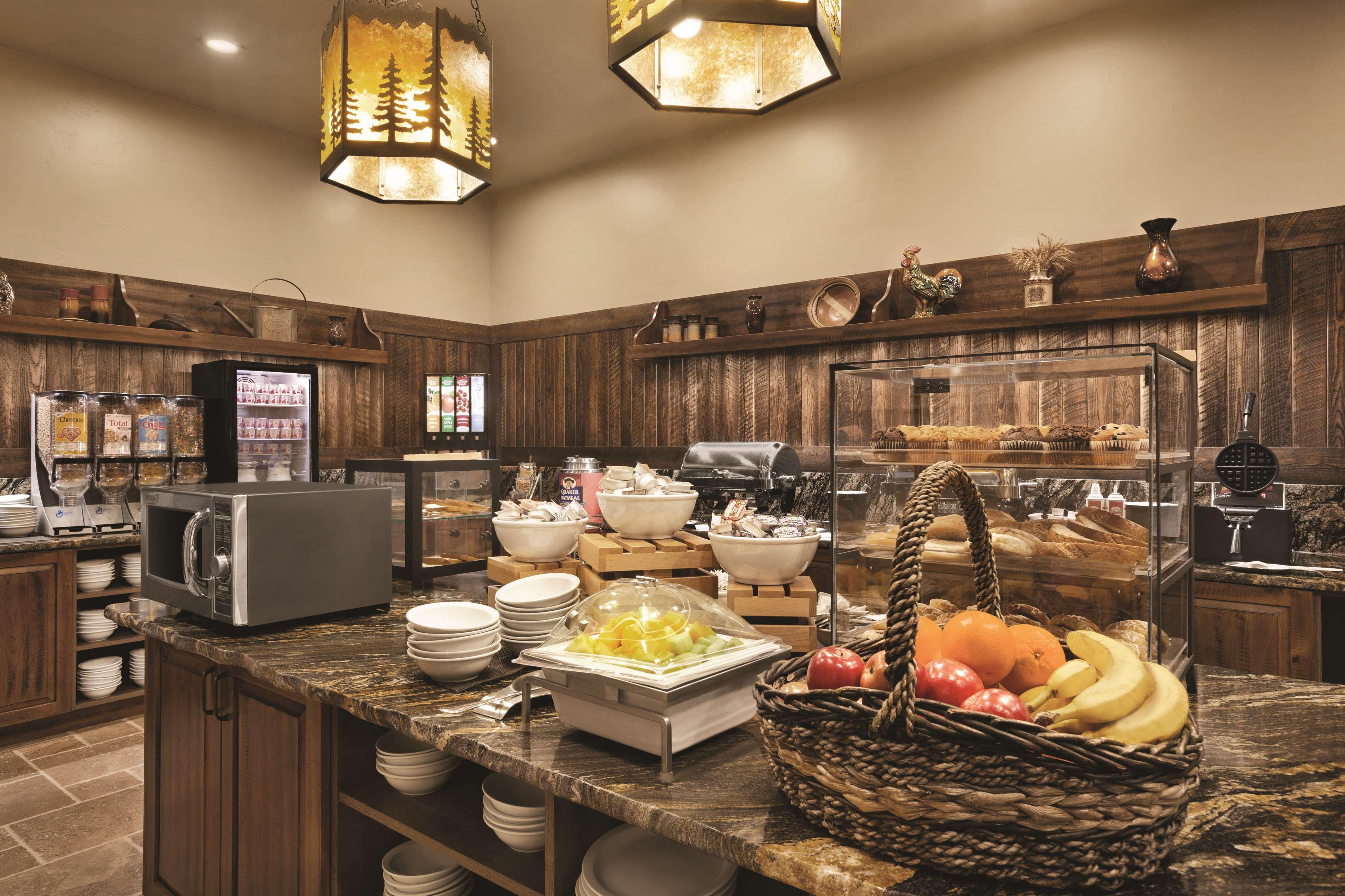 Glacier International Lodge كاليسبيل، مونتانا المظهر الخارجي الصورة