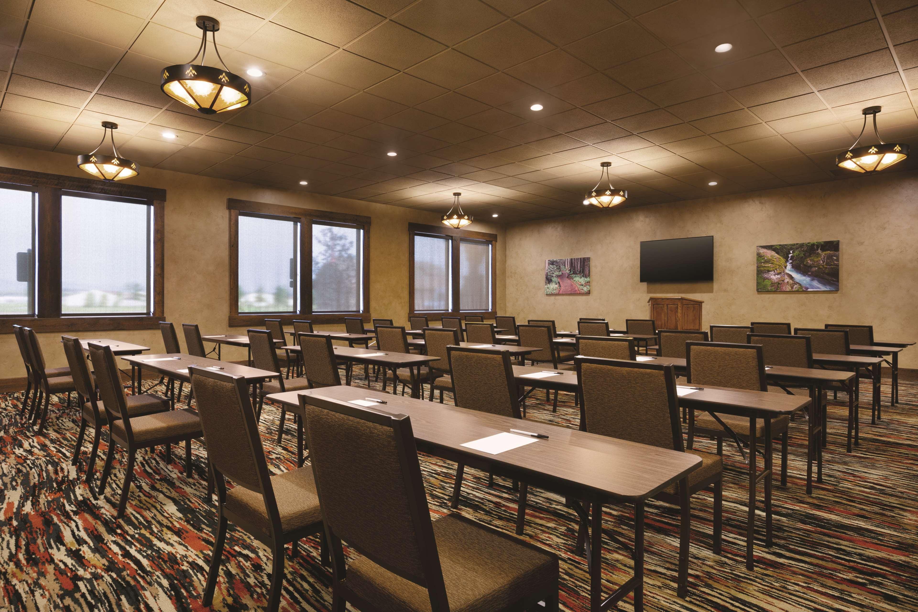 Glacier International Lodge كاليسبيل، مونتانا المظهر الخارجي الصورة